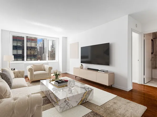 245 E 54th St APT 11R, New York, NY 10022