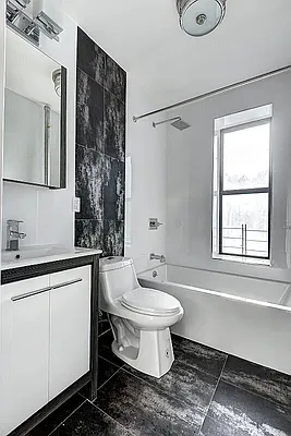 Rented by Executive Towers  | media 15