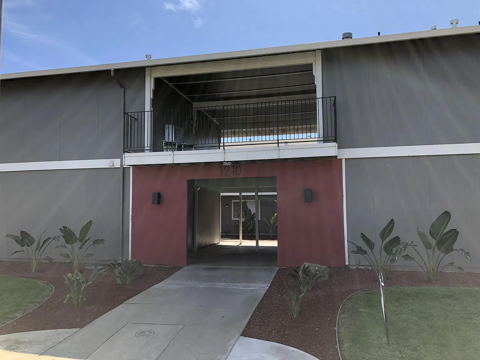Jasmine Apartments - 1250-16 FR — Photo 3