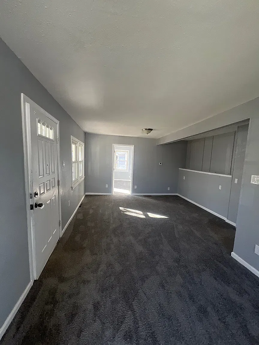 3 bed, 1380 sqft, $1,799 — Photo 2