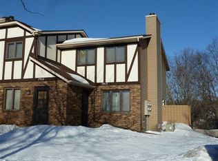 2912 Cimarron Trl, Madison, WI 53719