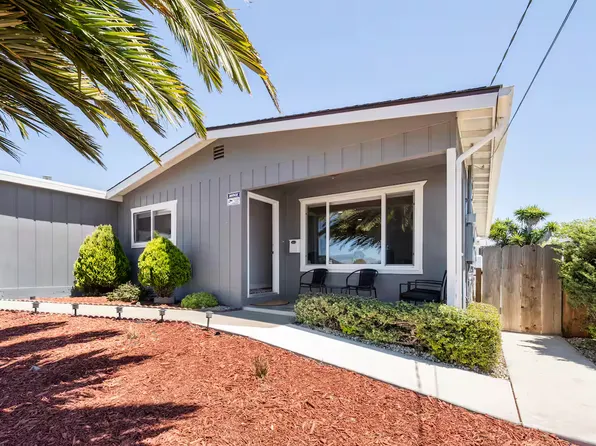 3196 Crescent Ave, Marina, CA 93933