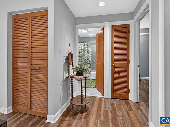 5th image of 1826 High Ridge Ct