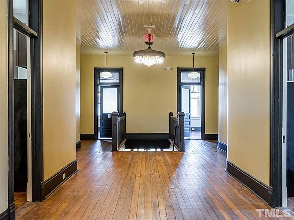 4th image of 201 Chatham St #D