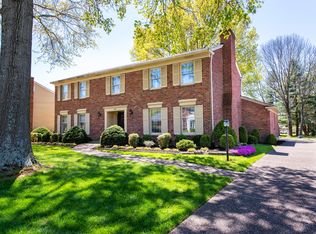 808 Bowmore Pl, Douglass Hills, KY