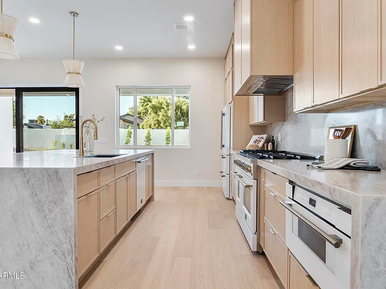 5540 E Dahlia Dr — Photo 15