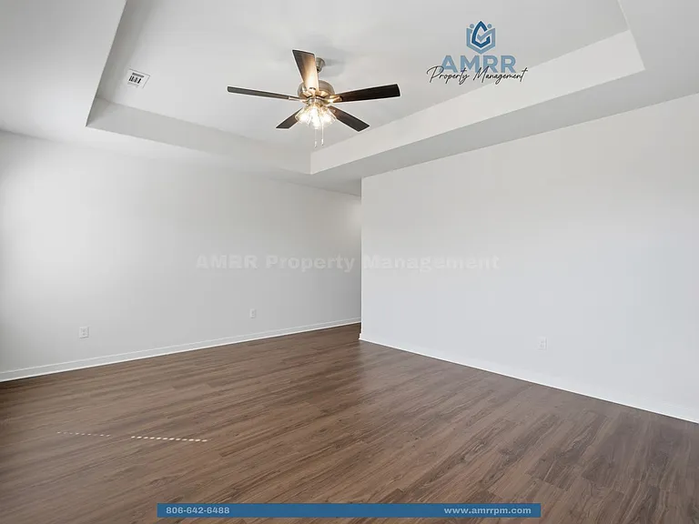 402 Cattleman Ln — Photo 13