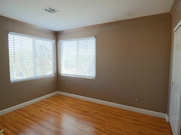 9747 Clifford Walk Ave — Photo 14