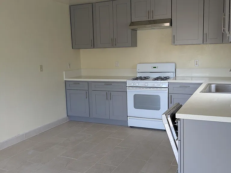 822 N Santa Fe Ave #12 — Photo 5