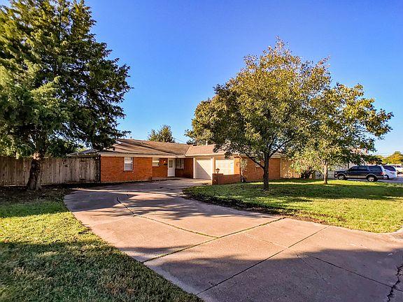 2nd image of 7816 Maplewood Ave