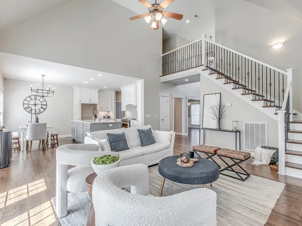 3055 Twisted Oak Dr, Murfreesboro, TN 37129