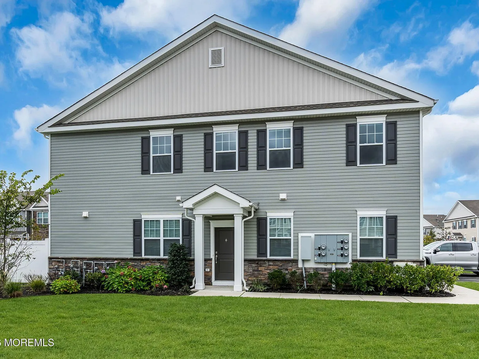 3 bed, 2.5 bath, 1859 sqft, $4,500 — Photo 1
