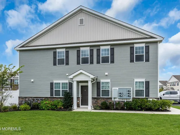 20 Theater Dr, Wall, NJ 07753