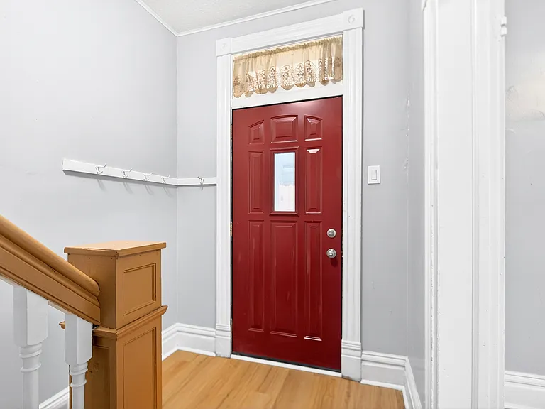 410 Kendall St — Photo 5