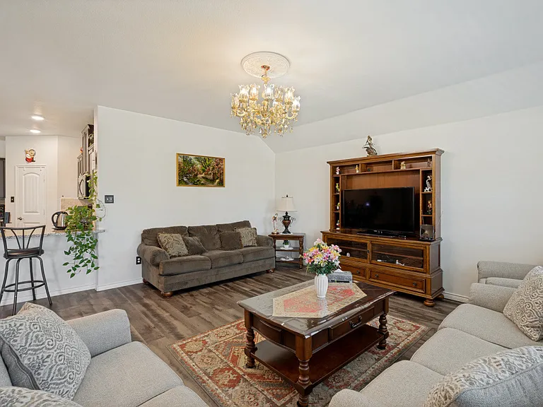 2920 Brazos Dr — Photo 13