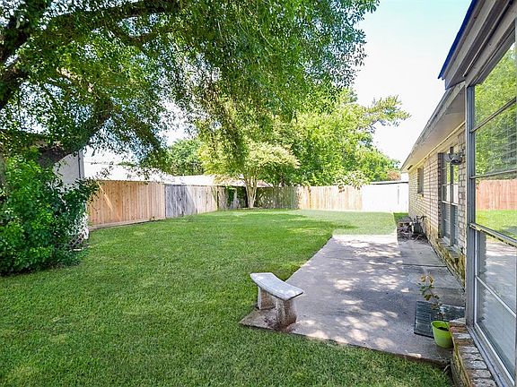 4th image of 1631 Chilton Ln