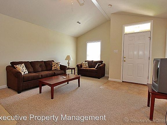 4th image of 2966 Shamrock Cir