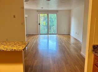 356 Neponset St APT J, Canton, MA 02021