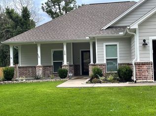 1040 Vivian St, Bridge City, TX 77611