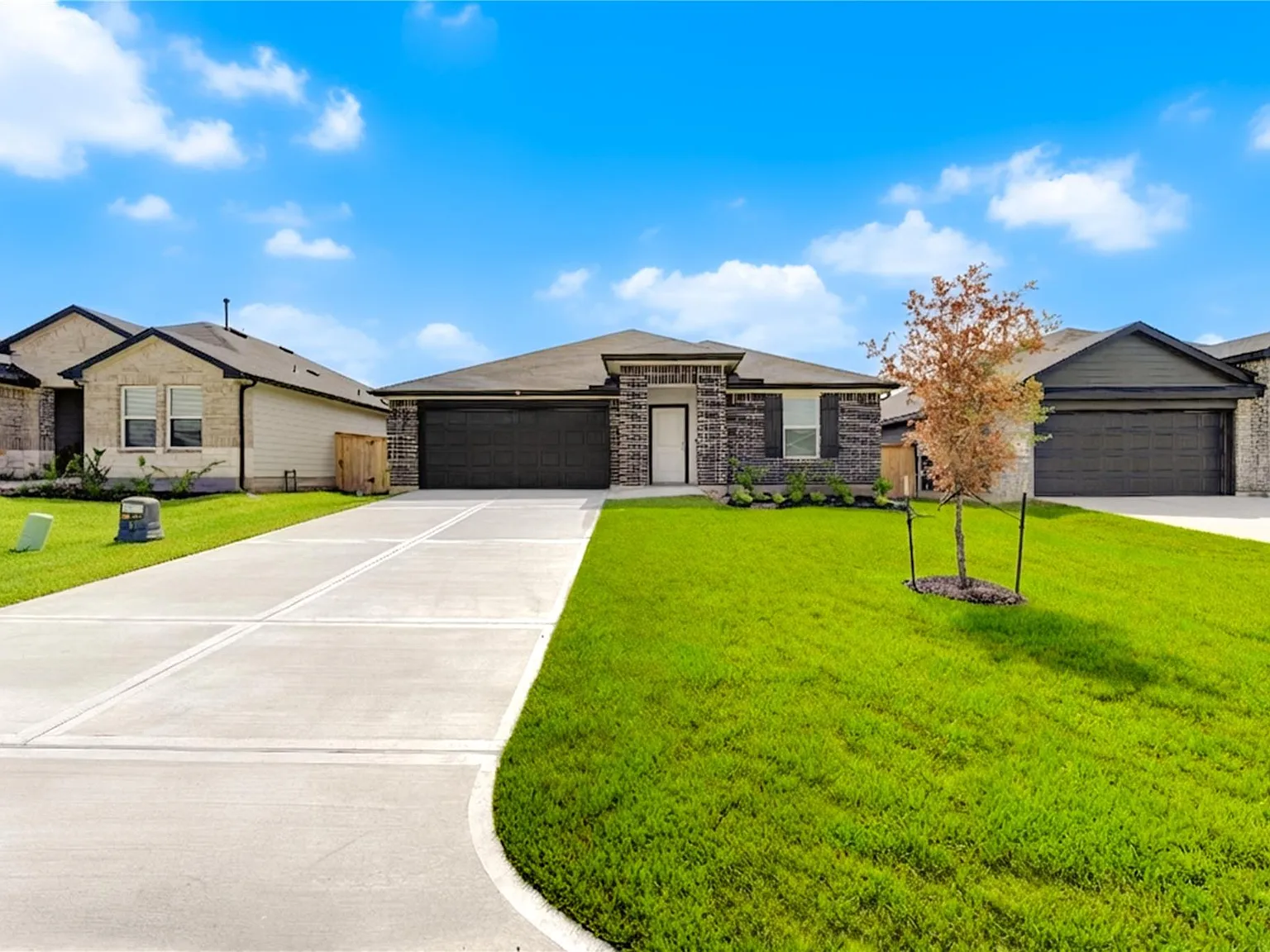 4 bed, 2.0 bath, $2,200 — Photo 4