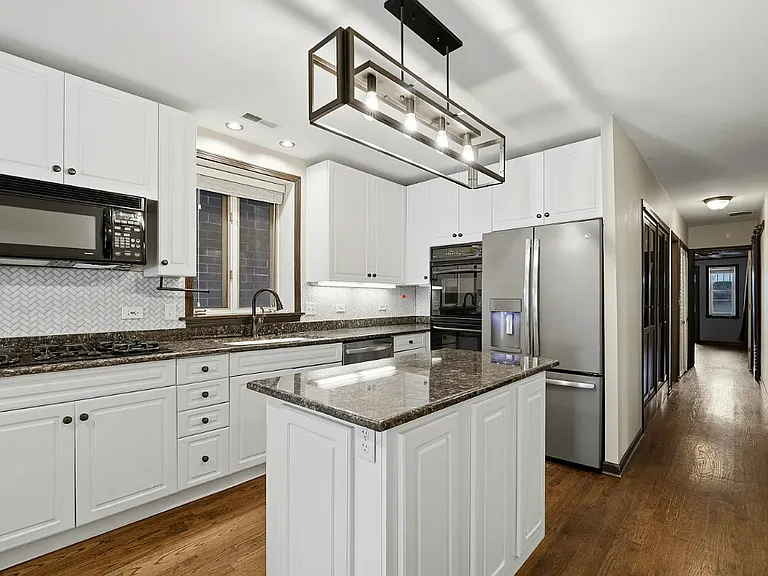 619 N Racine Ave #1 — Photo 17