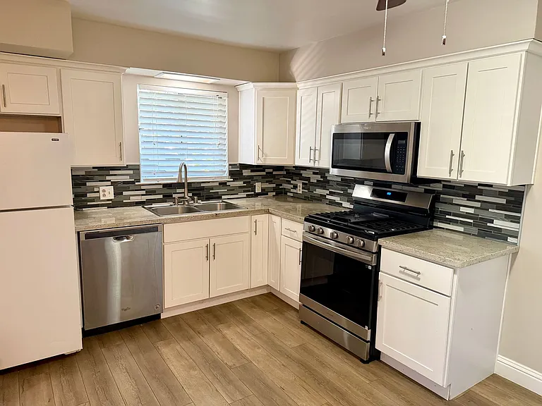 454 San Benito Ave #A — Photo 13
