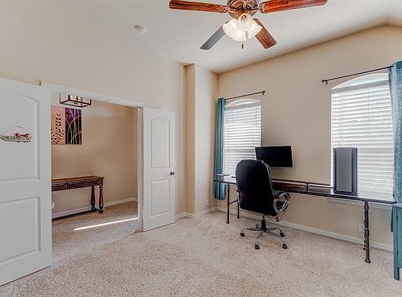 5th image of 115 Eagle Feather Dr