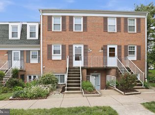 6144 Strasburg Dr, Centreville, VA 20121