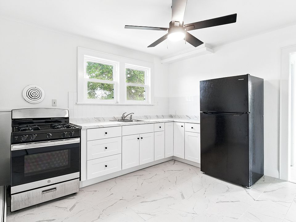 1st image of 15 Ketner St Floor 2