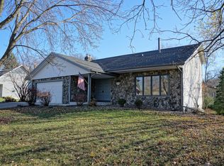 1348 Wilderness Run Dr, Eagan, MN 55123