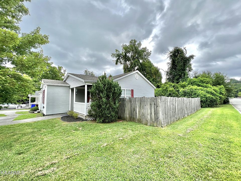1st image of 10518 Cavenders Way