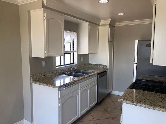 3rd image of 5452 Alvern Cir APT 201