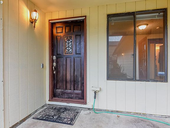 2nd image of 4366 NE 110th Ave