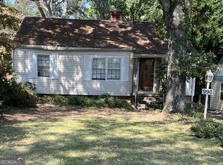 990 Finley Dr, Forest Park, GA 30297