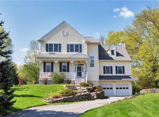 12 Old Farm Rd, Carmel, NY 10512