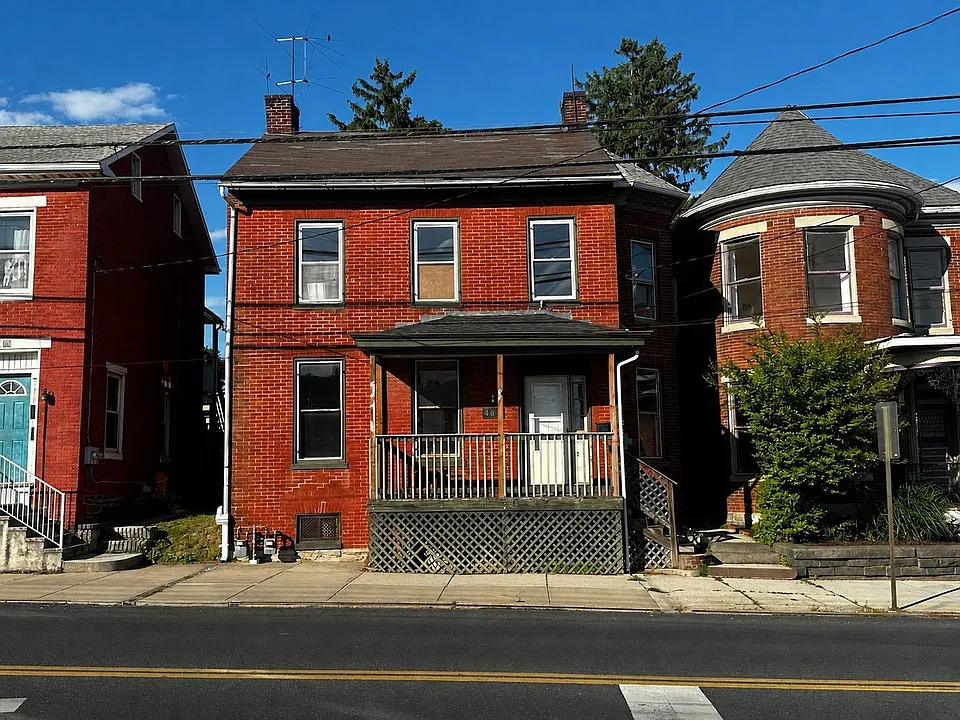 409 Carlisle St #2