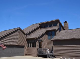 11799 Ridge View Dr, Rapid City, MI 49676