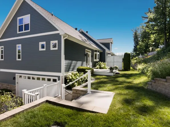 114 Fairway Hills Dr, Traverse City, MI 49684