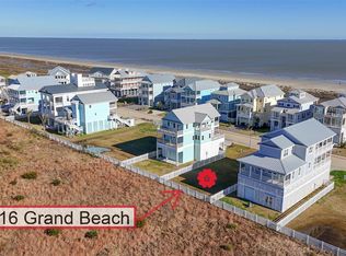 16 Grand Beach Blvd, Galveston, TX 77550