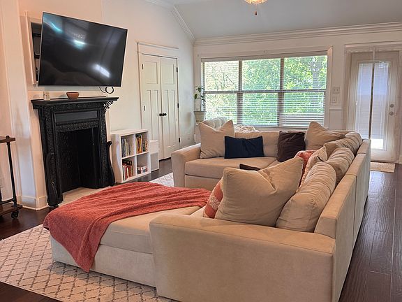 3rd image of 1803 Green Haven Dr