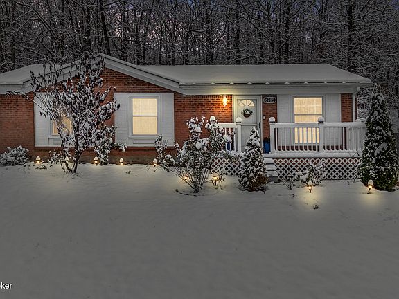 2nd image of 8205 Candelabrum Pl