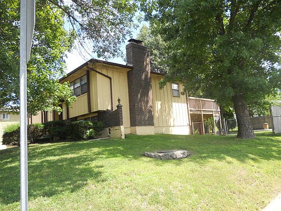 3rd image of 1140 S Lincoln Ave