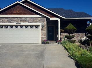 59930 Isabella Ln, Saint Helens, OR 97051