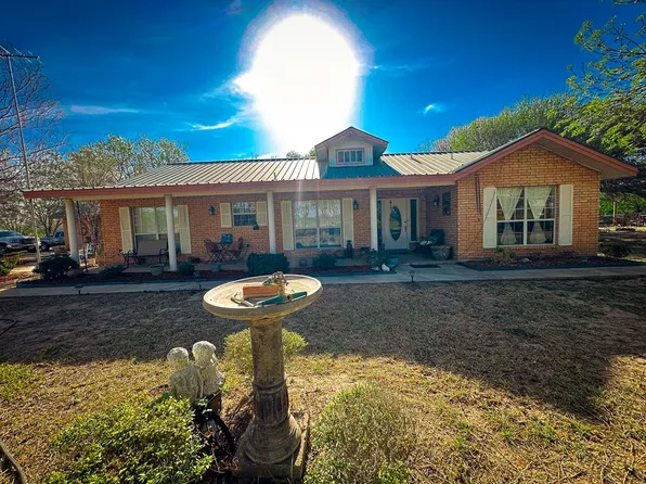 759 McDavid Rd, Quemado, TX 78877
