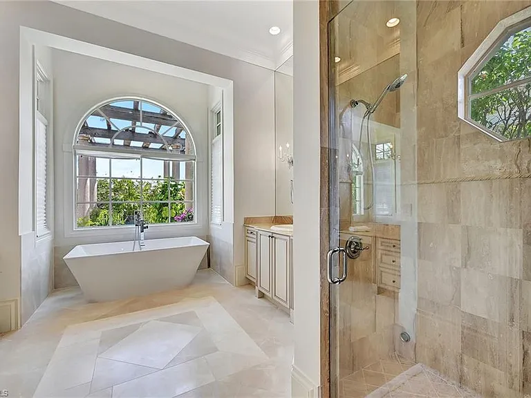 2052 Isla Vista Ln — Photo 20