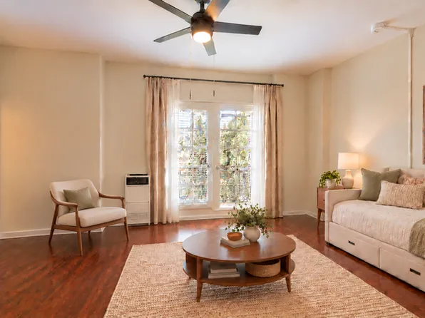 715 Standrews Pl #401, Los Angeles, CA 90005
