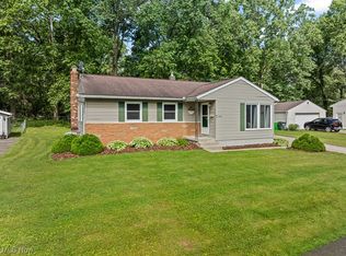 4000 Kenneth Rd, Stow, OH 44224