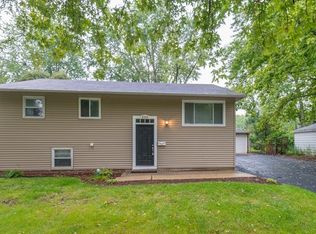 644 Clover Rd, Wauconda, IL 60084