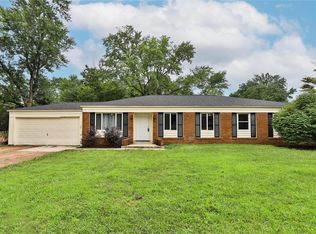 13142 Cannes Dr, Saint Louis, MO