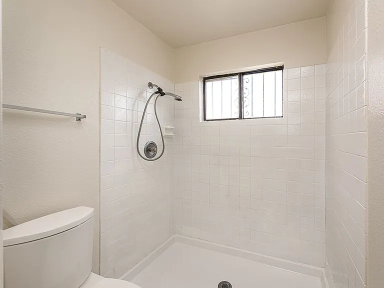 2080 Karen Ave #B63 — Photo 10